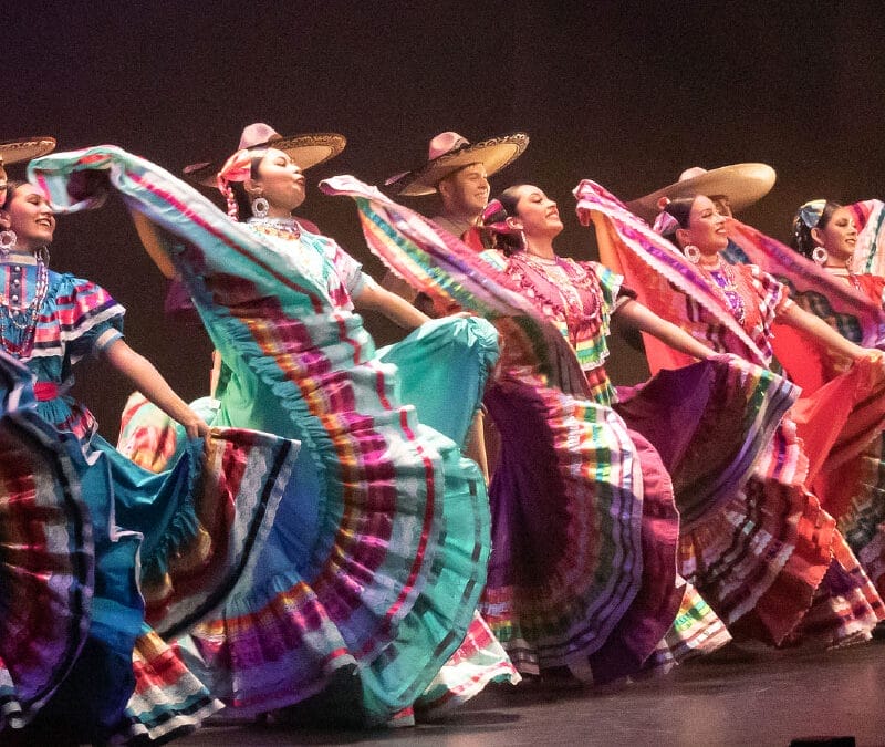 Wells Fargo Presents Cinco de Mayo At Miller ¡Viva Mexico¡ Viva America!